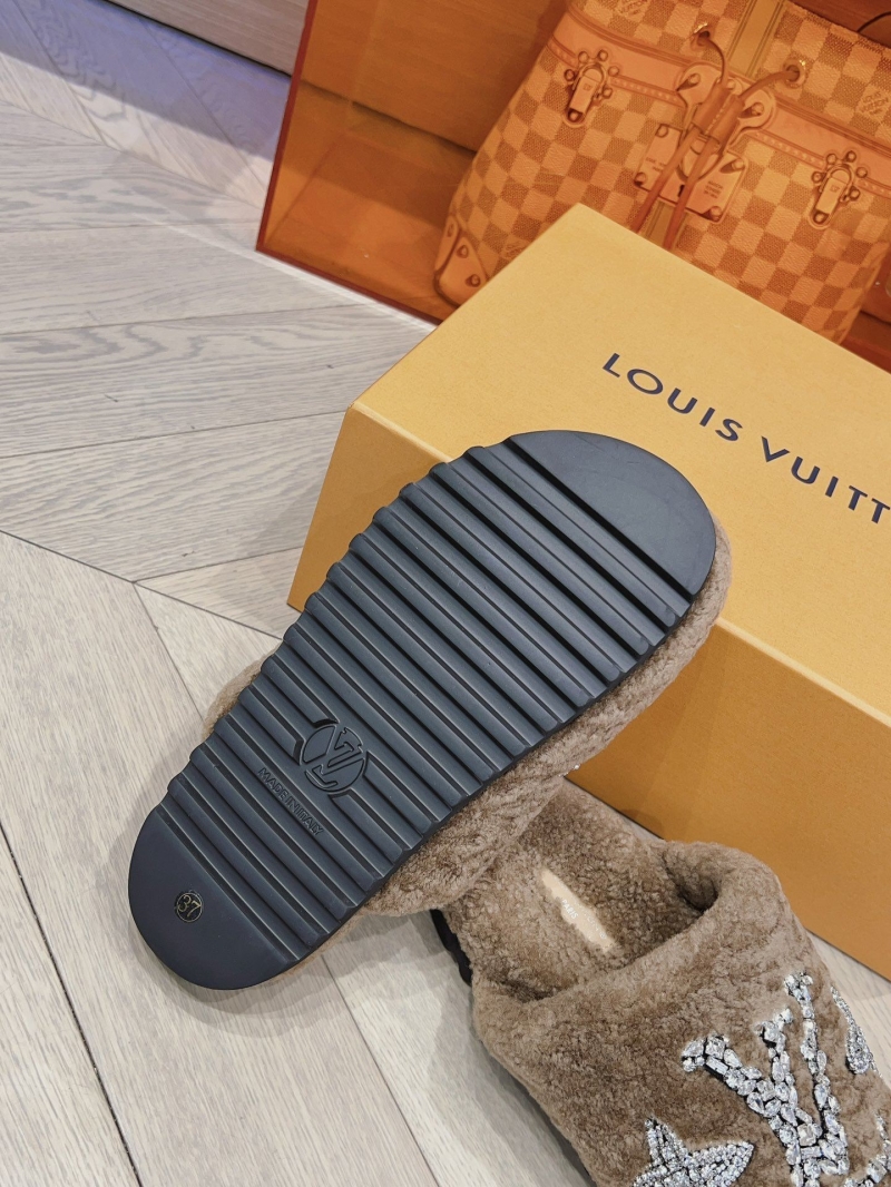 Louis Vuitton Slippers